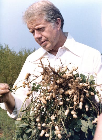 كارتر... مُزارع الفول السوداني الذي حكم أميركا وحاز «نوبل للسلام» 11 1735551899 951 كارتر مُزارع الفول السوداني الذي حكم أميركا وحاز نوبل للسلام