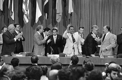 كارتر... مُزارع الفول السوداني الذي حكم أميركا وحاز «نوبل للسلام» 9 1735551899 547 كارتر مُزارع الفول السوداني الذي حكم أميركا وحاز نوبل للسلام