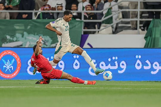 «صقور» رينارد تفشل في التحليق وتودع «كأس الخليج» 1 صقور رينارد تفشل في التحليق وتودع كأس الخليج