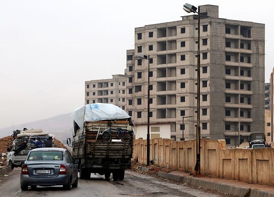 مقاتلو المعارضة السورية يستولون على مساكن ضباط الأسد 2 1735653663 891 مقاتلو المعارضة السورية يستولون على مساكن ضباط الأسد