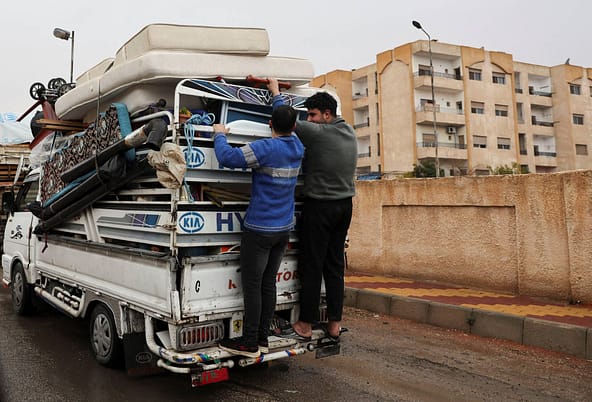 مقاتلو المعارضة السورية يستولون على مساكن ضباط الأسد 1 مقاتلو المعارضة السورية يستولون على مساكن ضباط الأسد