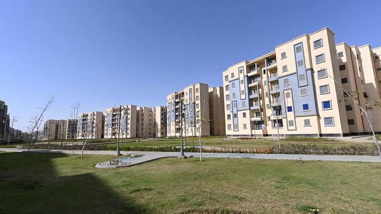 «الإسكان»: بدء طرح 15 ألف وحدة سكنية لمتوسطي الدخل بنظام أسبقية الحجز