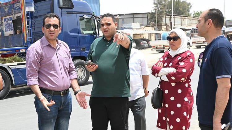 رئيس جهاز العاشر يتفقد أعمال تطوير البنية التحتية بالمناطق الصناعية A1 وA2 82304 hvJ3wC