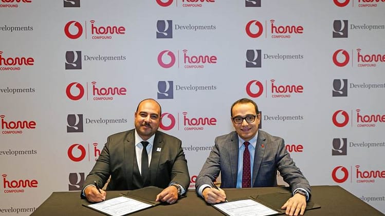 «ڤودافون مصر» و«كيو للتطوير العقاري» تتعاونان لتقديم حلول اتصالات ذكية لمشروعات «كيو هيلز» و«كيو نورث» 82341 RbupXg