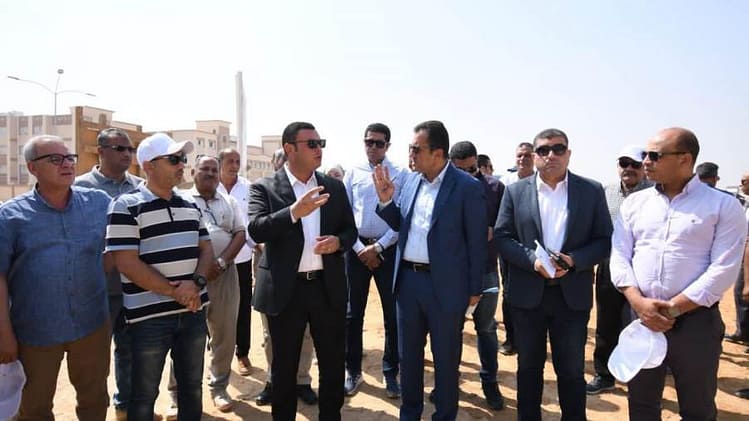 جولة تفقدية لوزير الإسكان للطرق والمحاور ومشروع ديارنا السكني بمدينة العاشر
