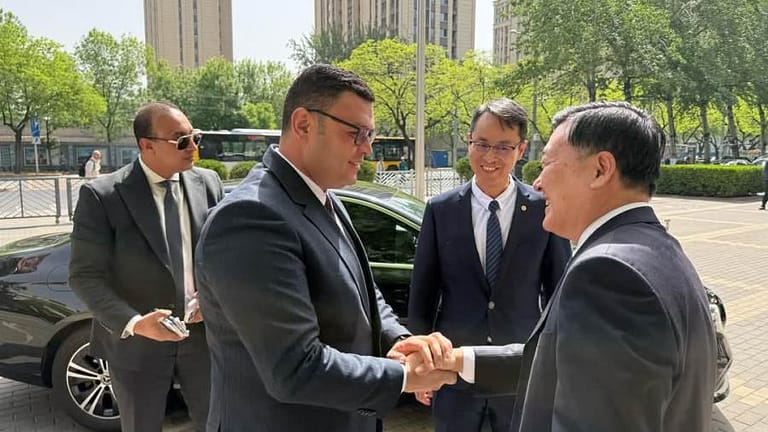وزير الإسكان يلتقي نظيره الصيني في “بكين ” لبحث سبل التعاون المستقبلي
