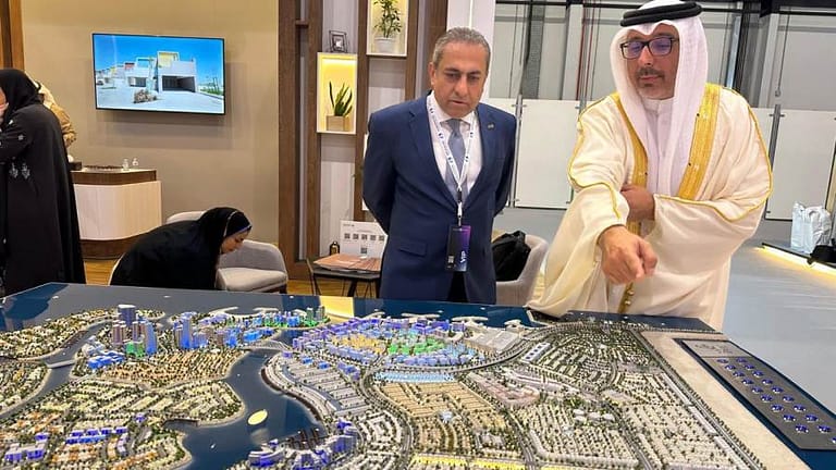 خالد عباس:العاصمة الإدارية الجديدة ترحب بكل أوجه الاستثمار من مملكة البحرين وكل دول العالم