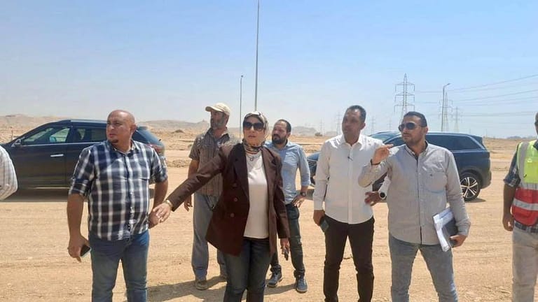 «الإسكان»: دفع العمل بمشروعات البنية الأساسية وتطوير المرافق بمدينة السويس الجديدة