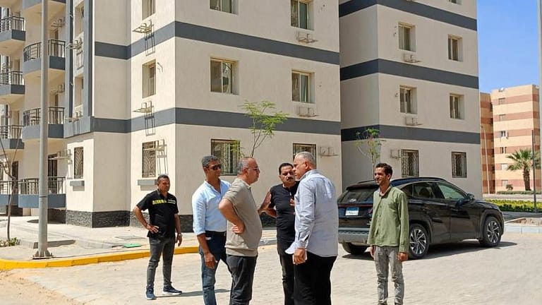 رئيس جهاز مدينة بدر يتفقد مشروع الإسكان المتميز