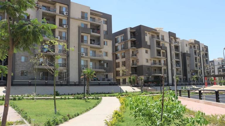 منتظرو “بيت الوطن” يطالبون بسرعة استرداد المقدمات حال عدم طرح أراضٍ مميزة
